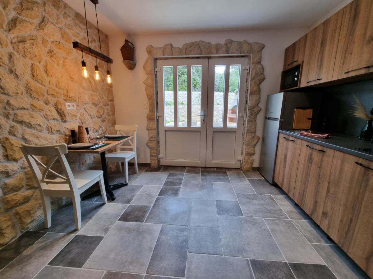 Apartments Suha Punta - Villa Babalonija Kampor Εξωτερικό φωτογραφία