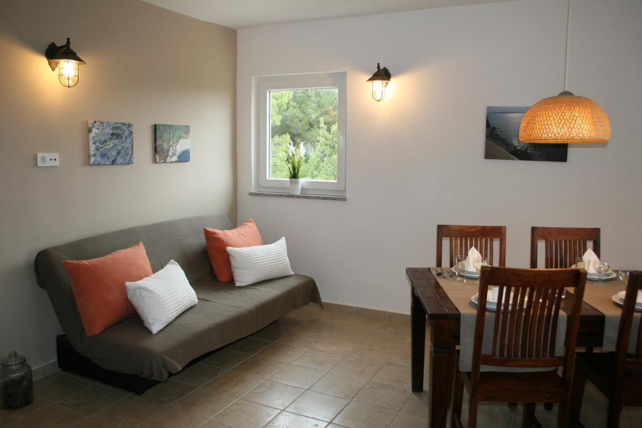 Apartments Suha Punta - Villa Babalonija Kampor Εξωτερικό φωτογραφία