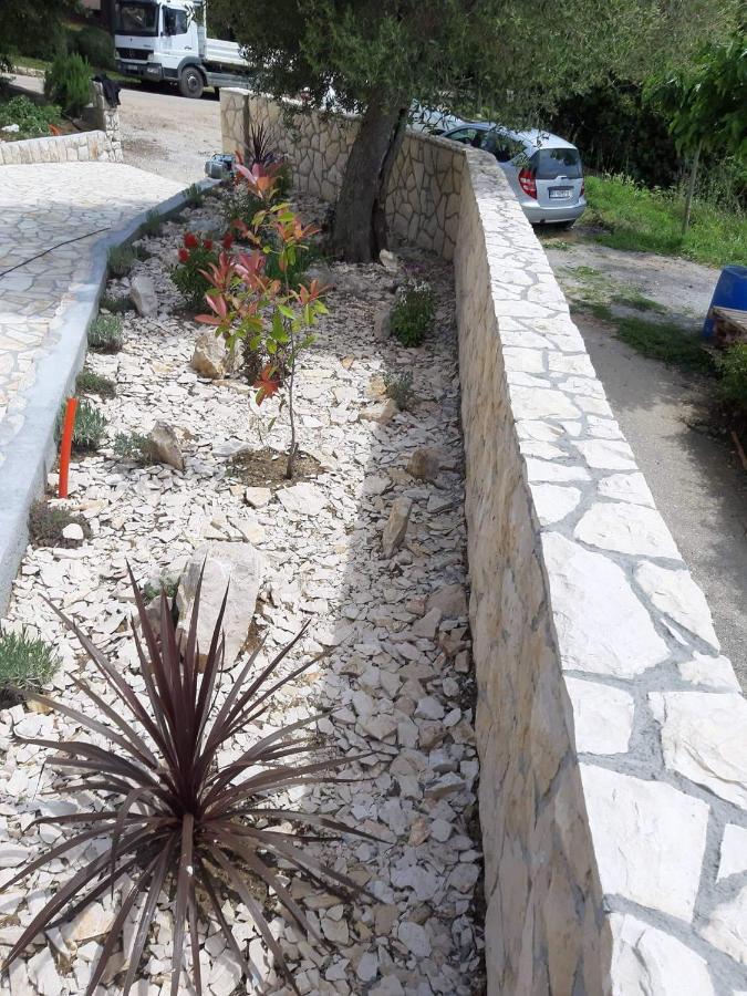 Apartments Suha Punta - Villa Babalonija Kampor Εξωτερικό φωτογραφία
